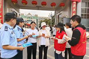 马龙谈约基奇“三单”：这可不是每天能看到的 他不在乎出手次数